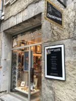 A l’Estampe Ancienne, spécialiste encadrement, gravures et affiches à Grenoble